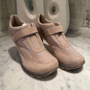 Women's Beige Mesh Strap Sneakers